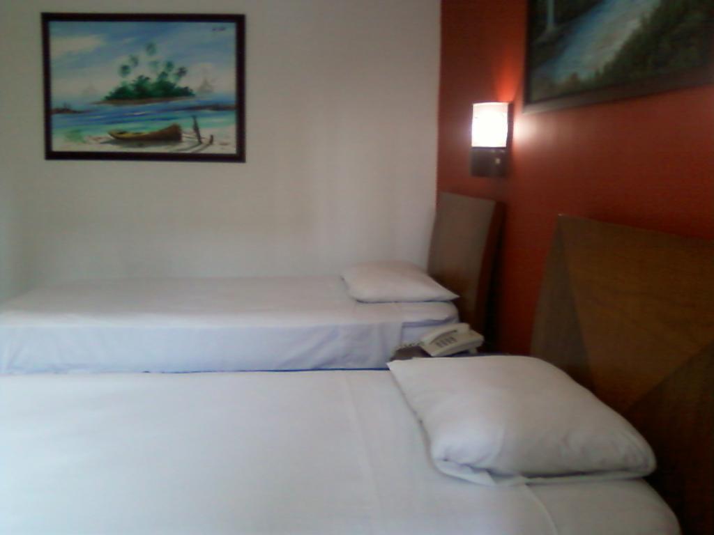Charthon Inn Μπαρρανκίγια Δωμάτιο φωτογραφία